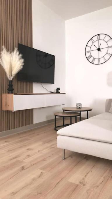 Apartment Avec Terrasse Et Parking - Centre Chartres